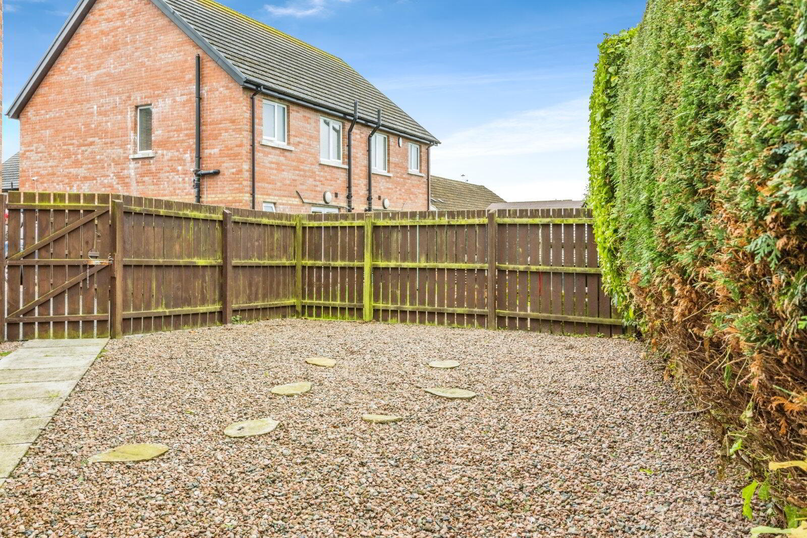 4 Cotswold Gardens 18 of 21