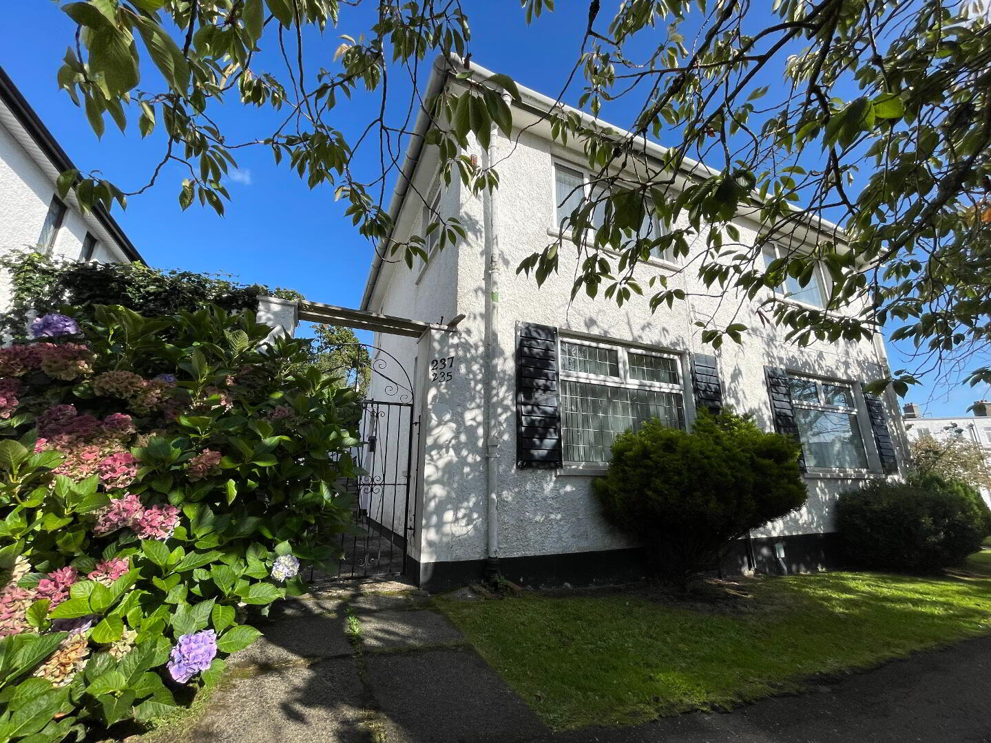 237 Merville Garden Village 1 of 14