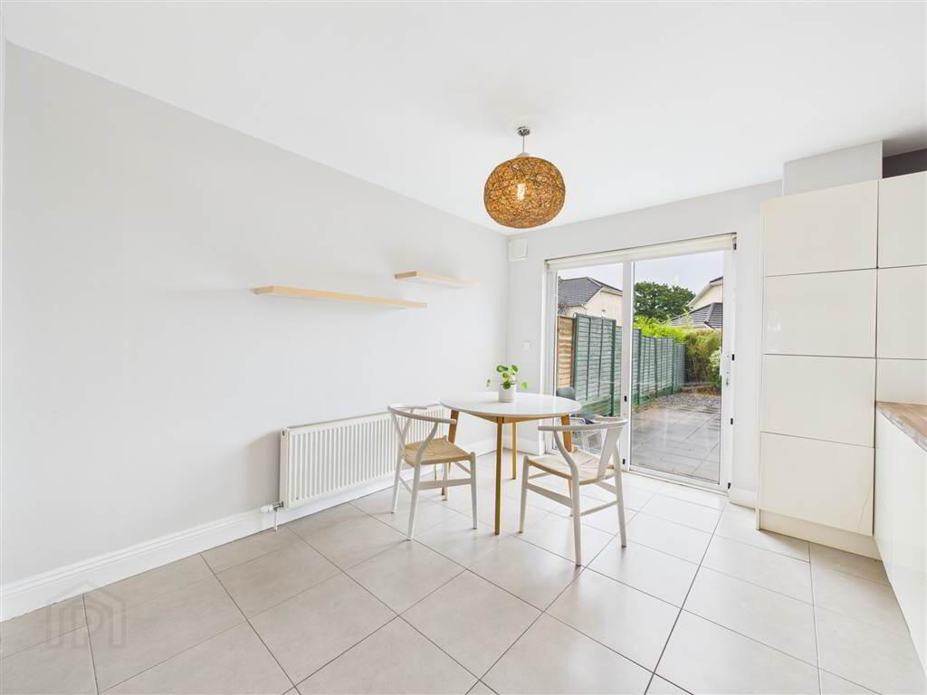 11 Arlington Road 4 of 13