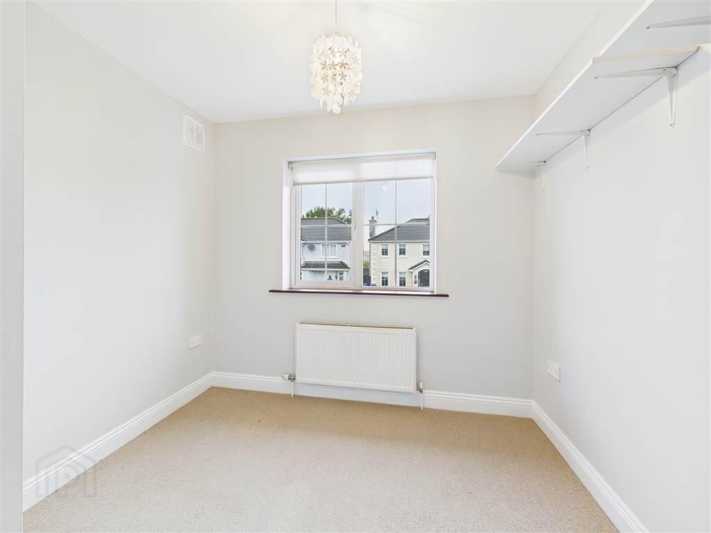 11 Arlington Road 10 of 13