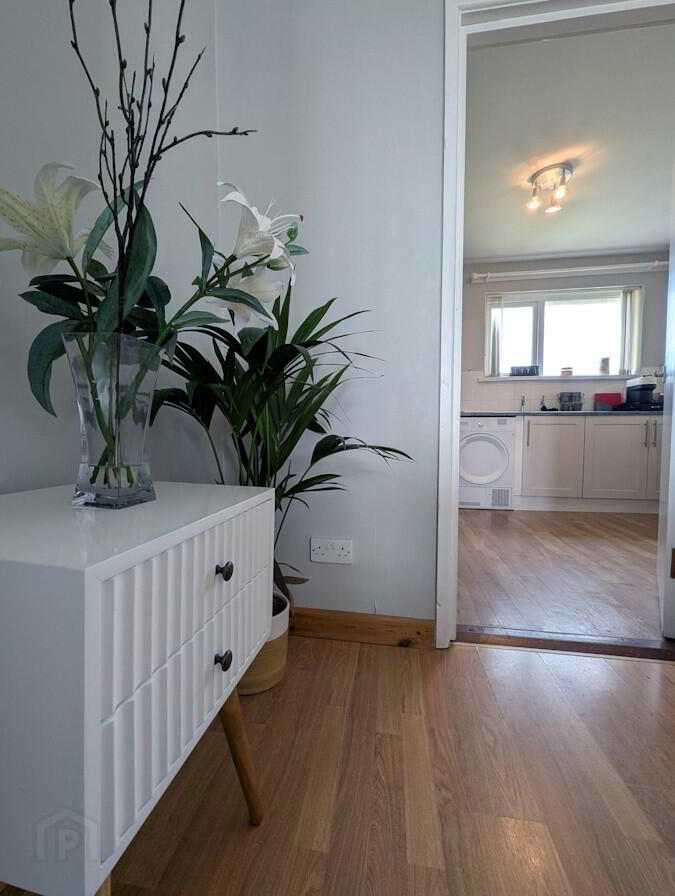 15 Gortree Park 4 of 19