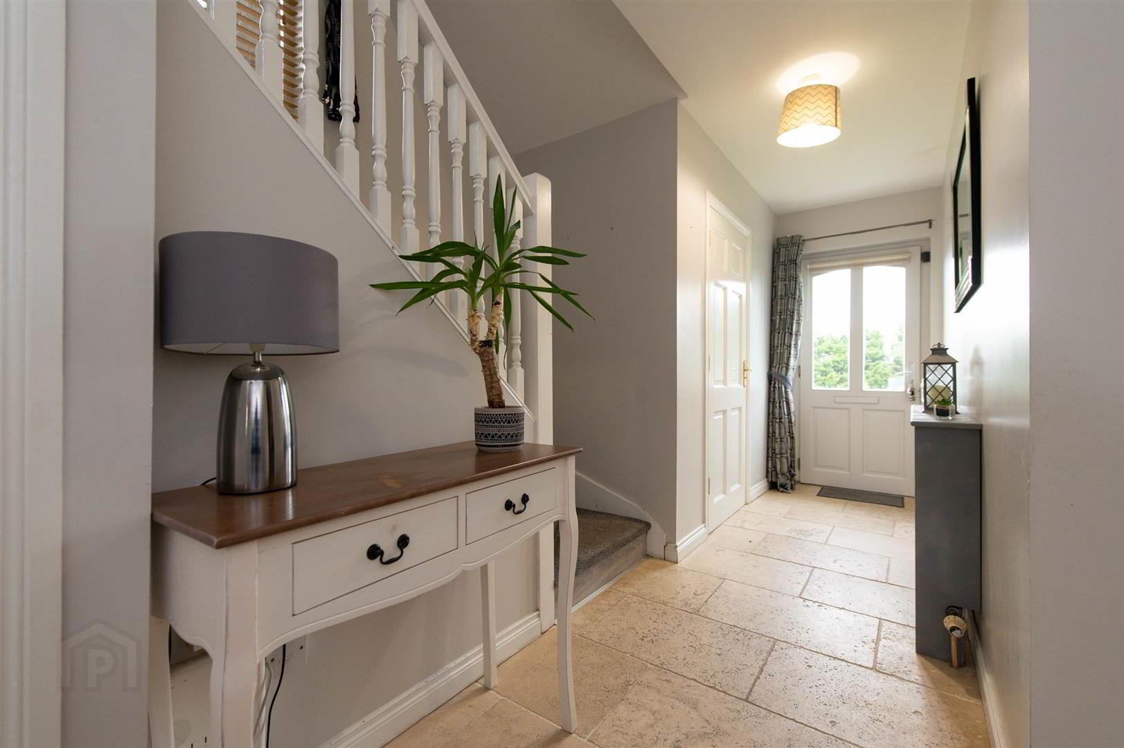 2 Iveagh Avenue 3 of 25