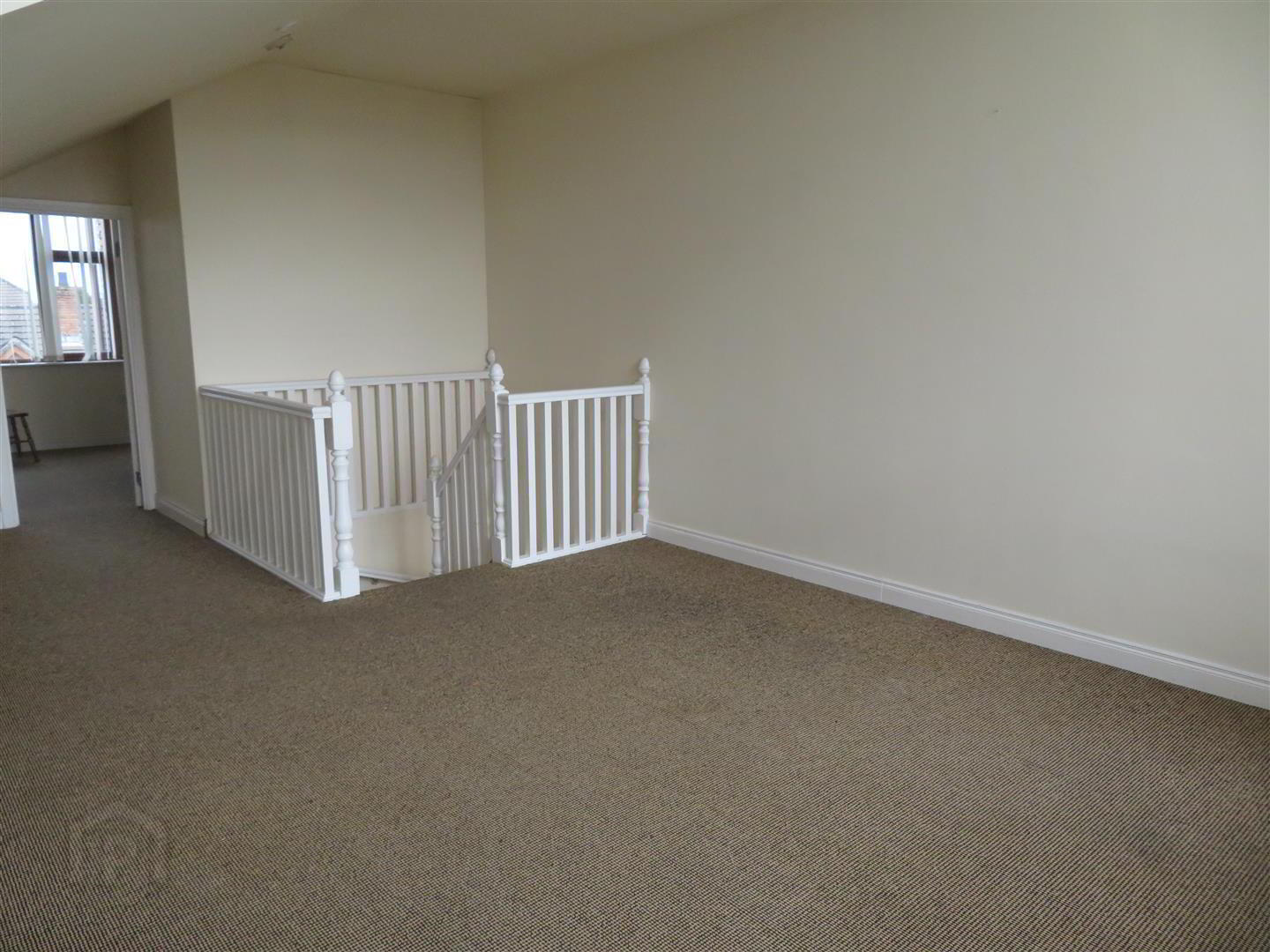 56 Silverwood Green 16 of 23