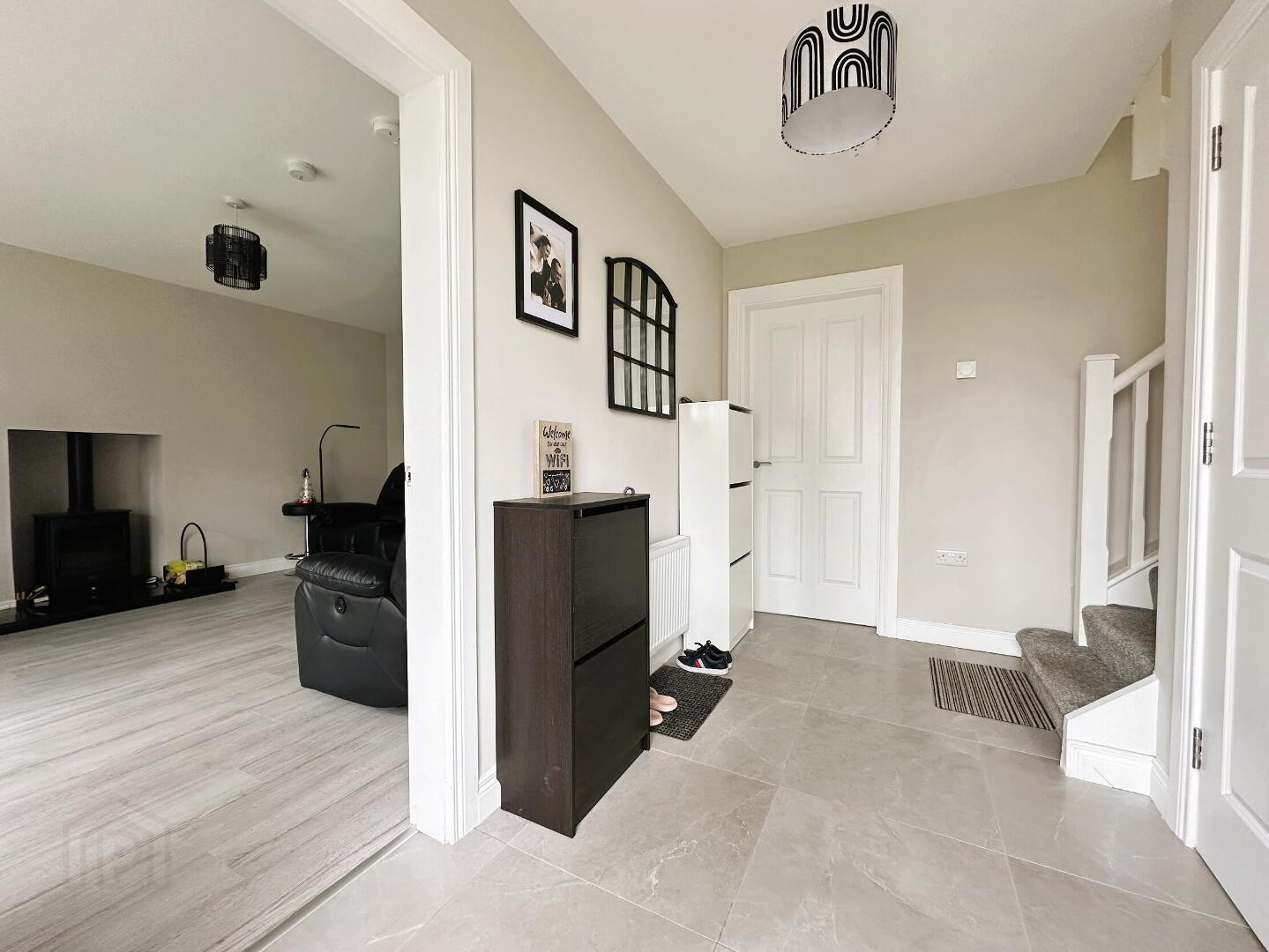 111 Edenbrook 2 of 31