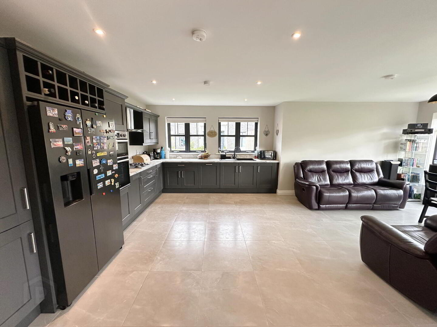 111 Edenbrook 7 of 31