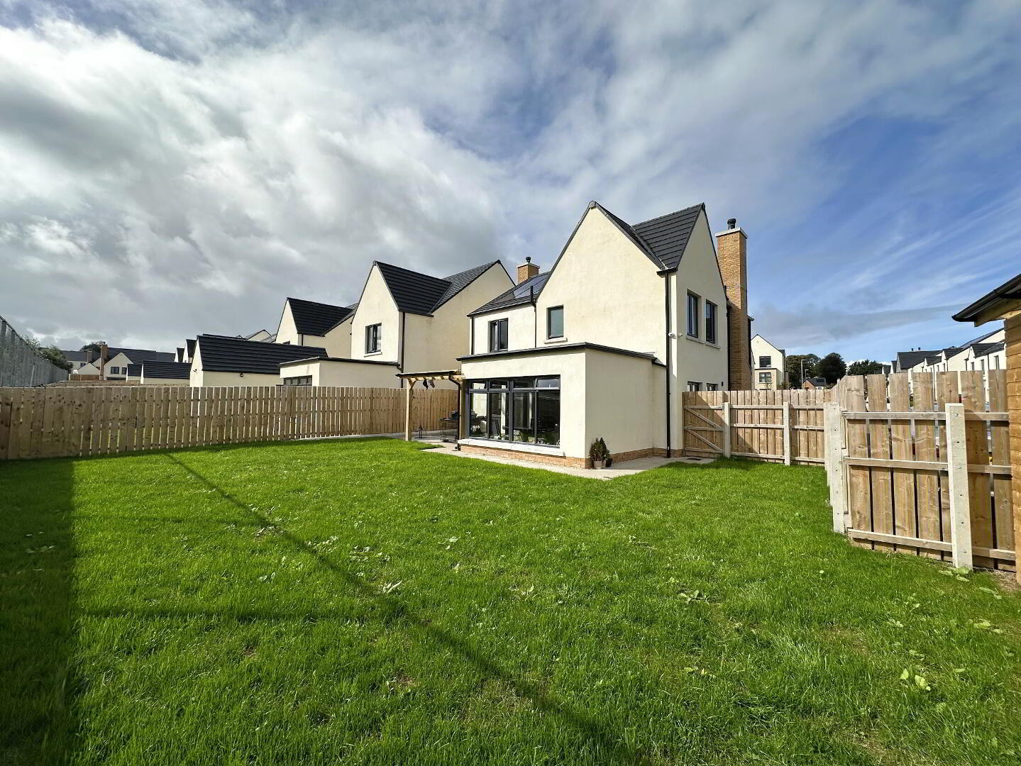 111 Edenbrook 22 of 31