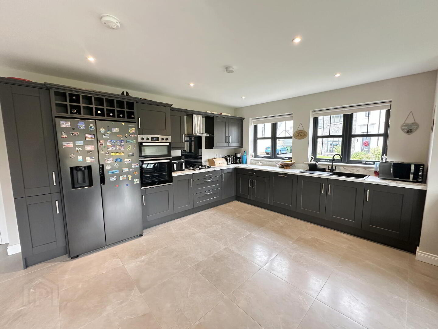 111 Edenbrook 10 of 31
