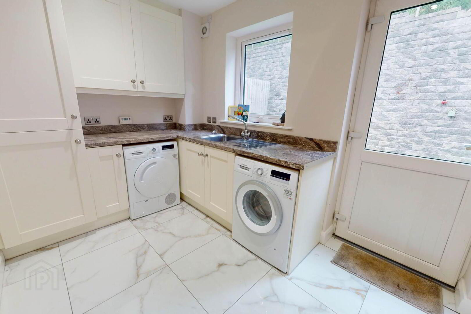 5 Drumgarrow Avenue 17 of 42