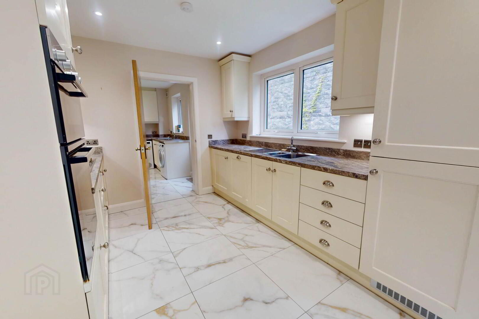 5 Drumgarrow Avenue 14 of 42