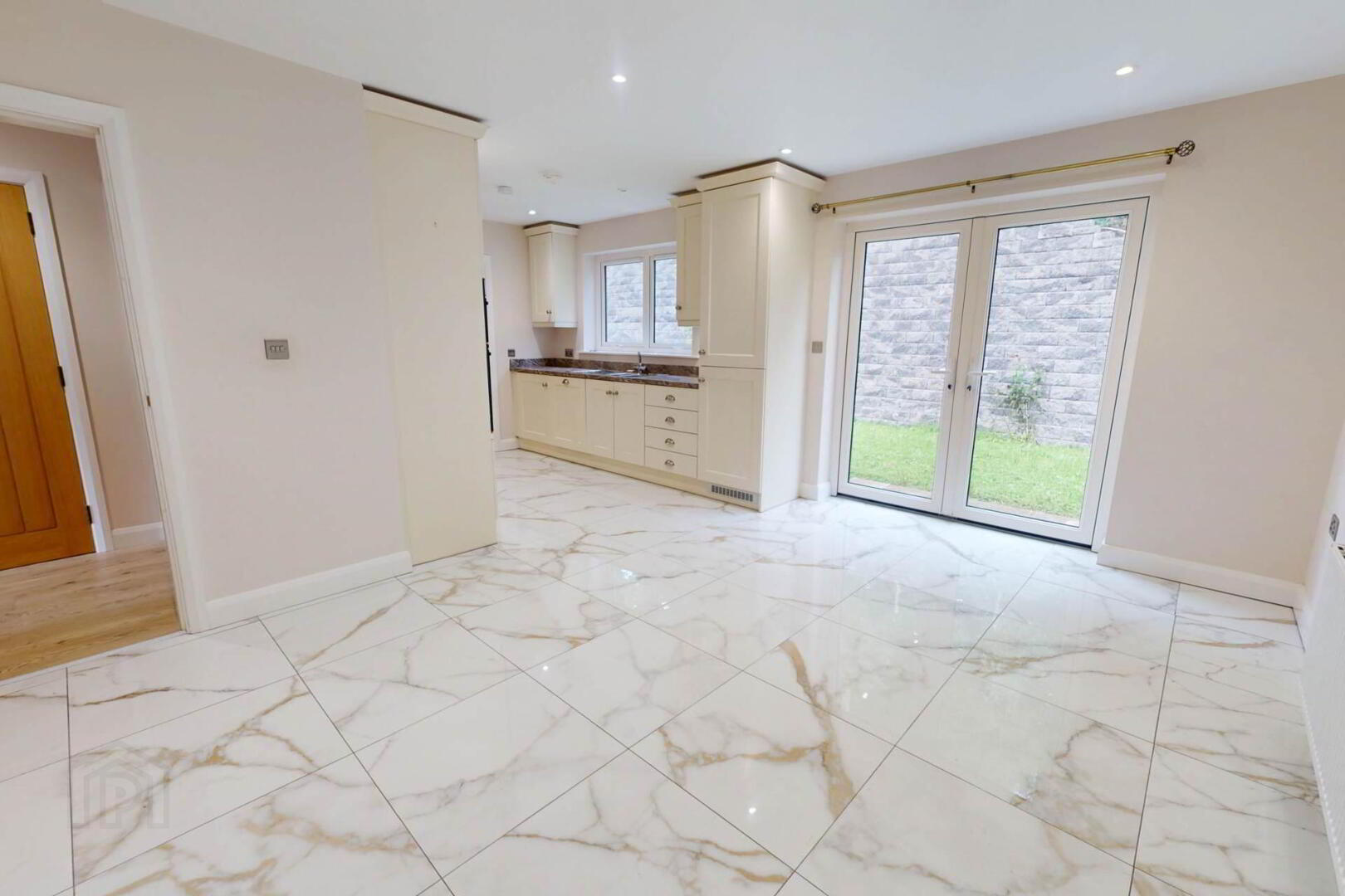 5 Drumgarrow Avenue 9 of 37