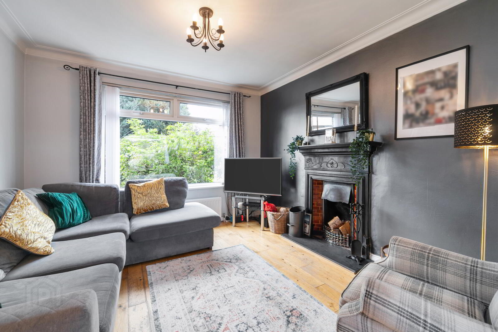 56 Glenholm Crescent 4 of 19