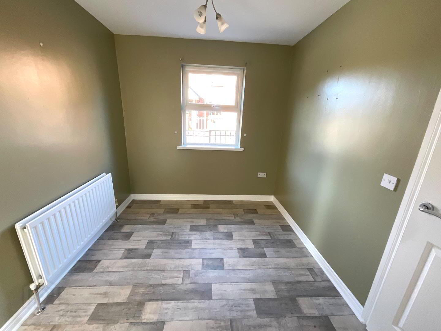 37 Ambleside Street 5 of 10