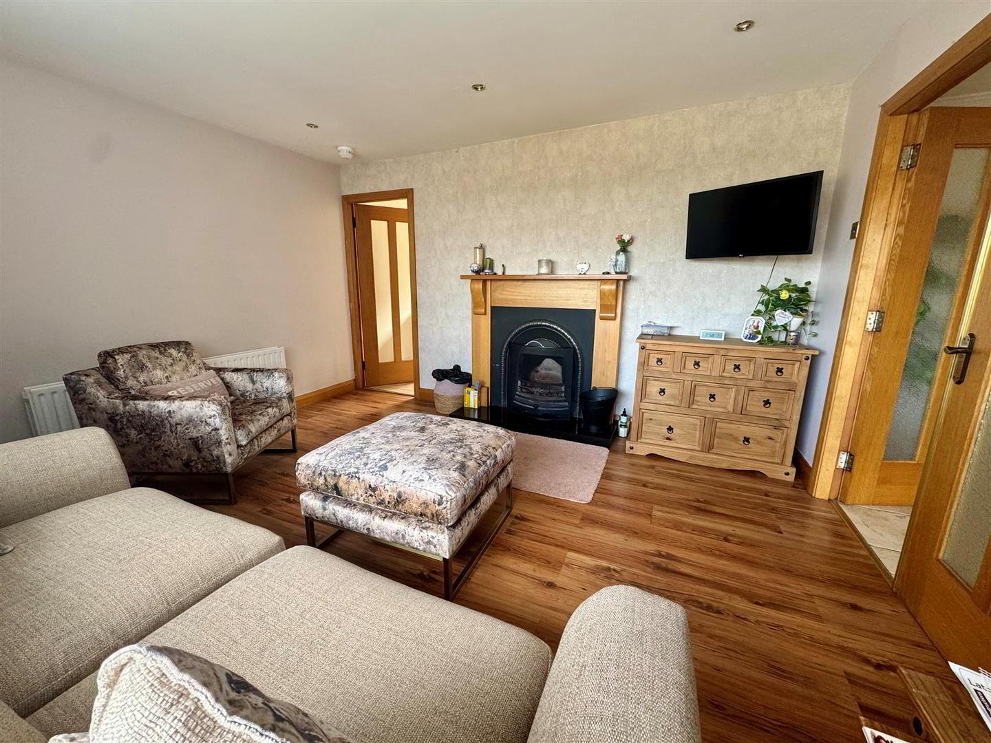 5 Kimberley Road 3 of 8