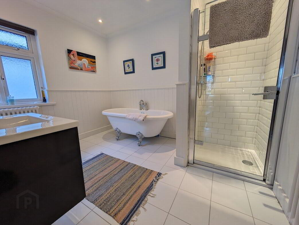 8 Dixon Road 19 of 27