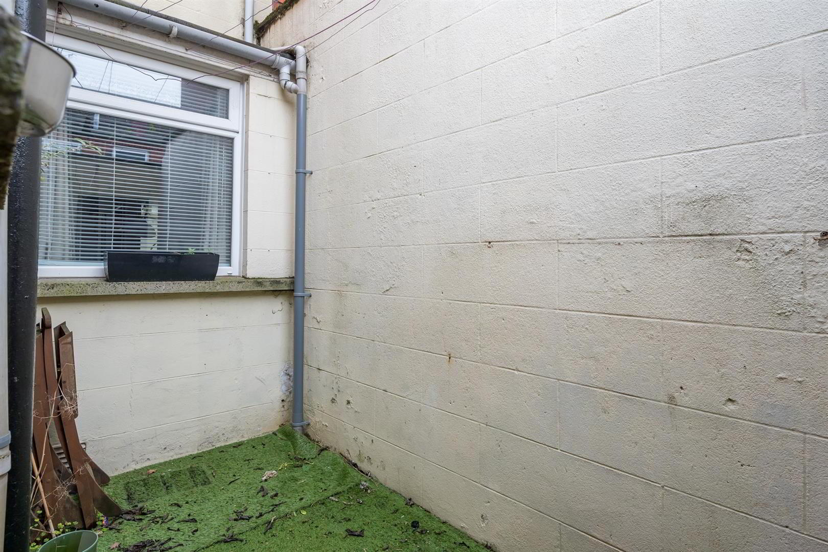 15 Rosebery Road 11 of 11