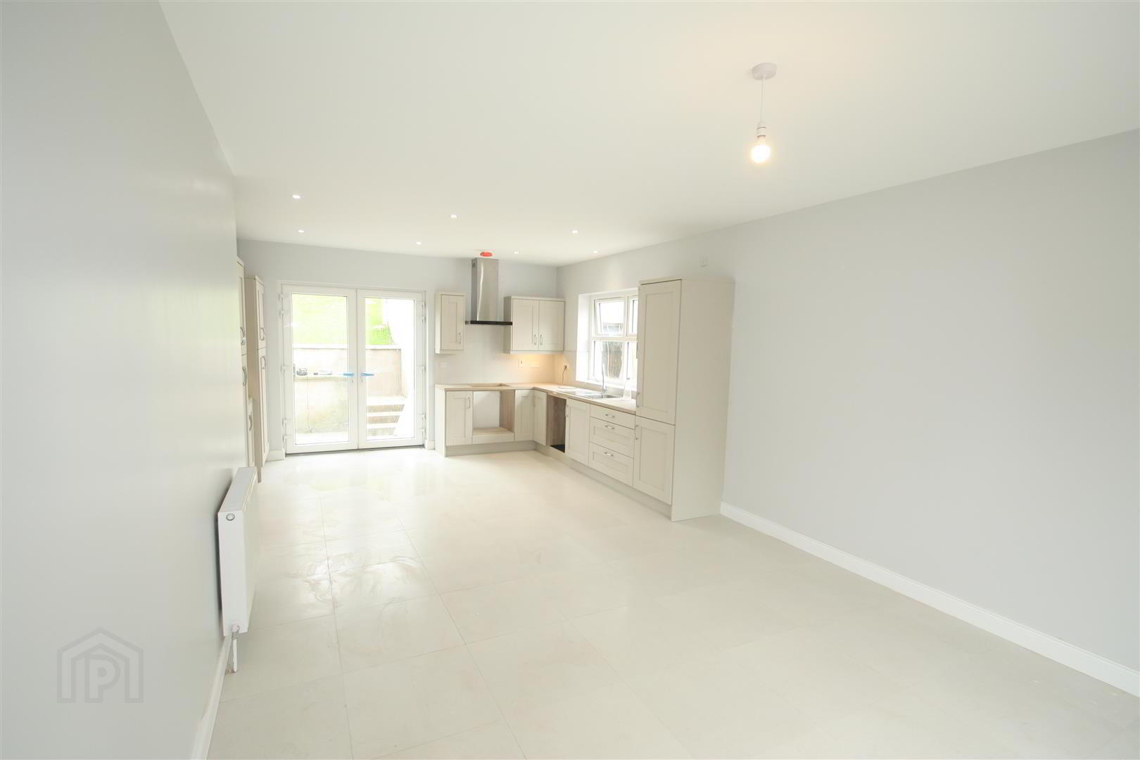 33 Lisburn Road 7 of 17