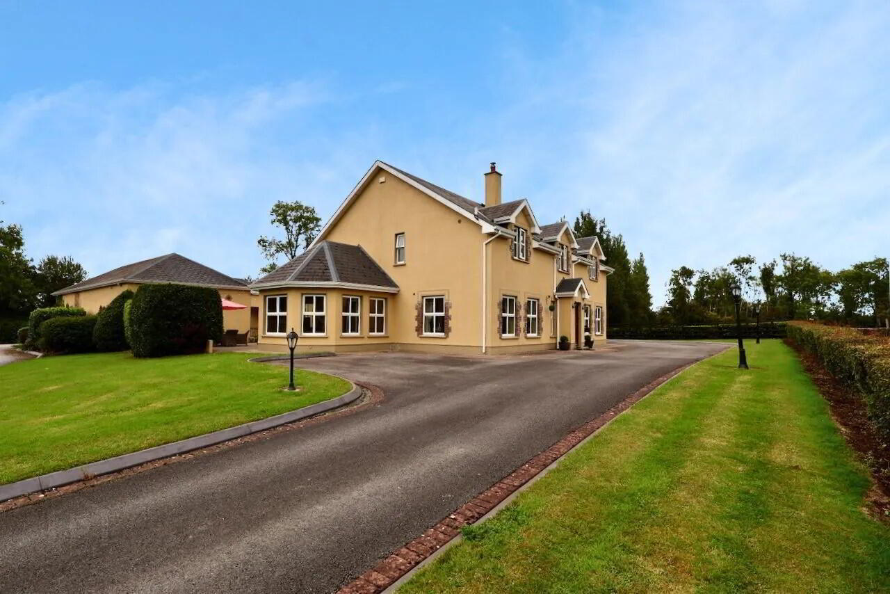 Creaghduff Stables 3 of 29