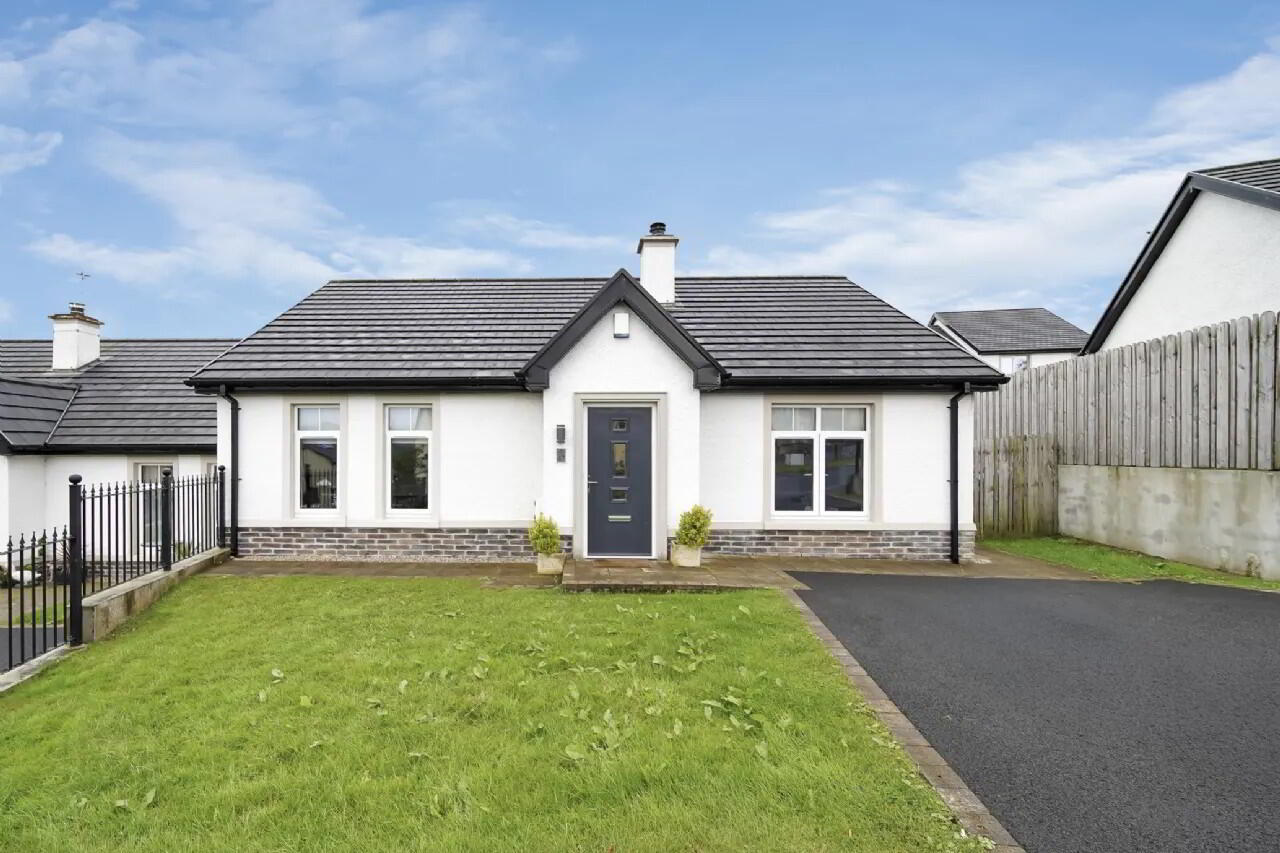 47 Crieve Mor Avenue 1 of 19