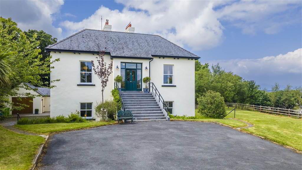Detached Period Residence On, C. 5.5 Acres 3 of 30