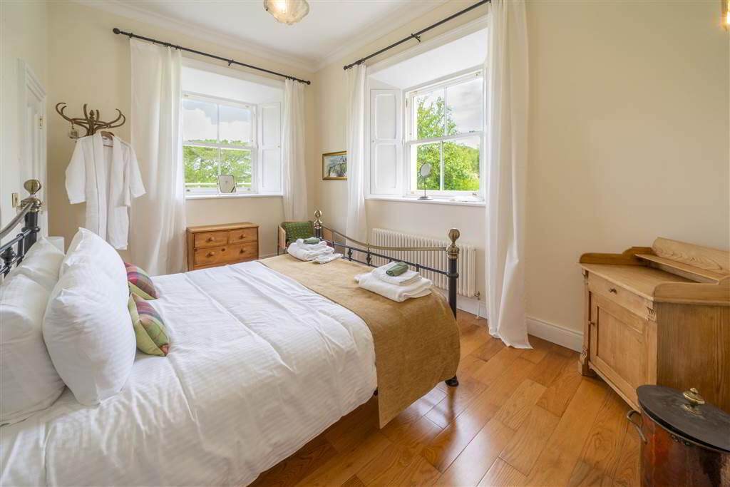Detached Period Residence On, C. 5.5 Acres 24 of 30