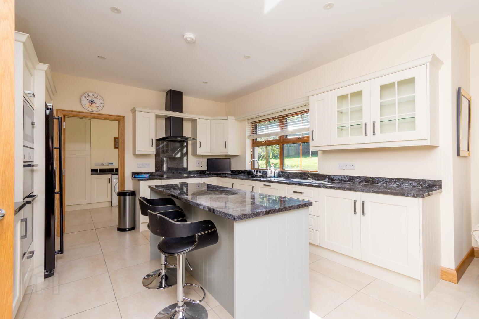 Available To Rent, 69a Lisburn Road 8 of 23