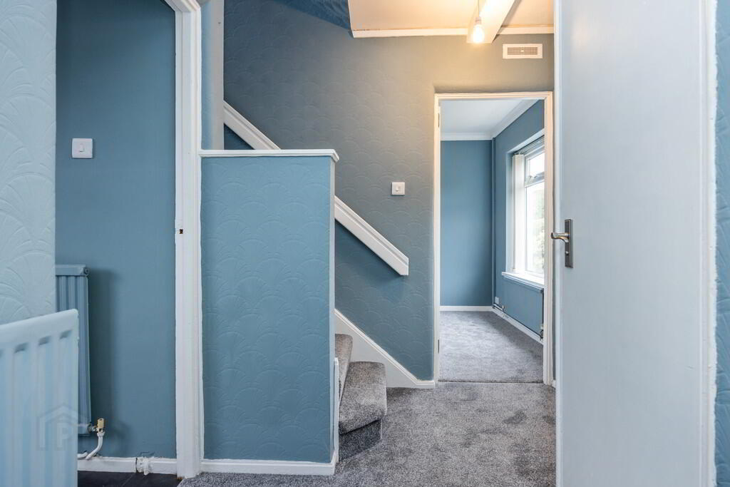 21 Cloghan Crescent 4 of 30