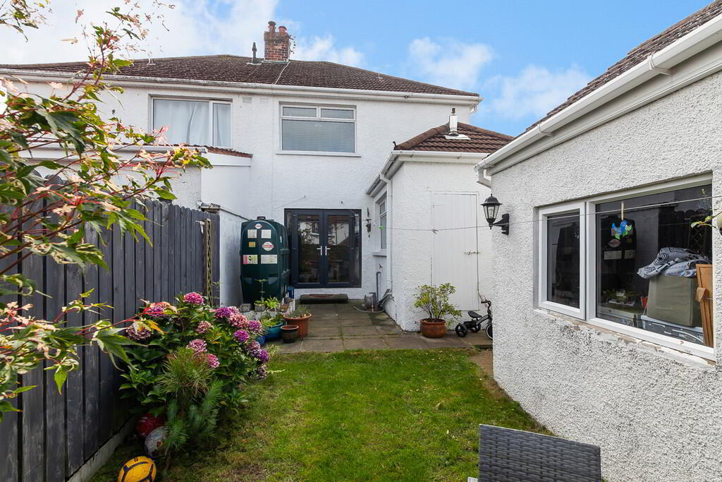 3 Stirling Road 24 of 25