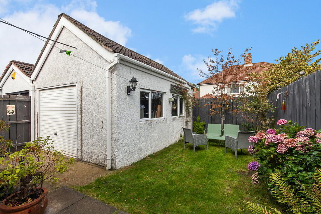 3 Stirling Road 22 of 25