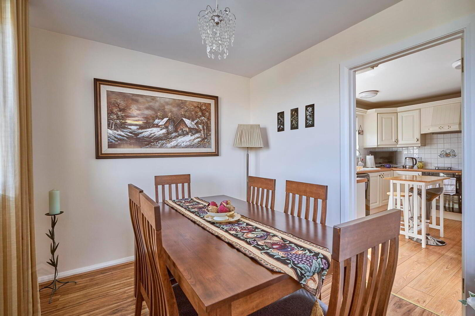 10 Cranley Hill 7 of 20