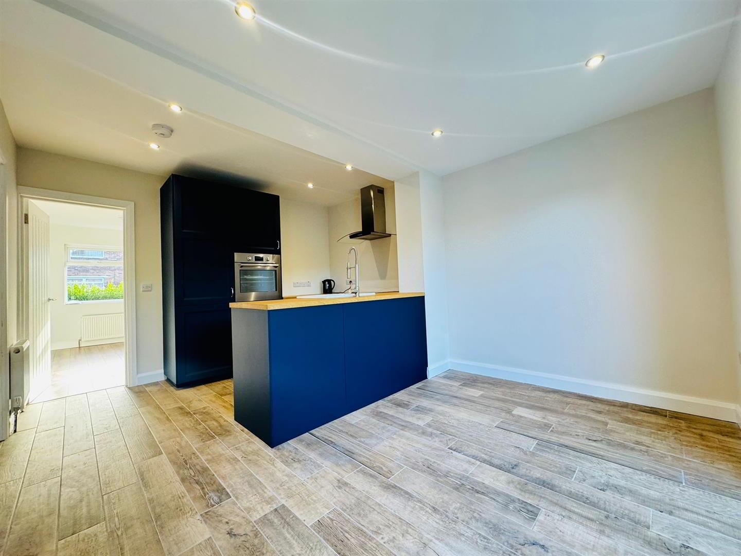 12 Glebecoole Drive 5 of 16