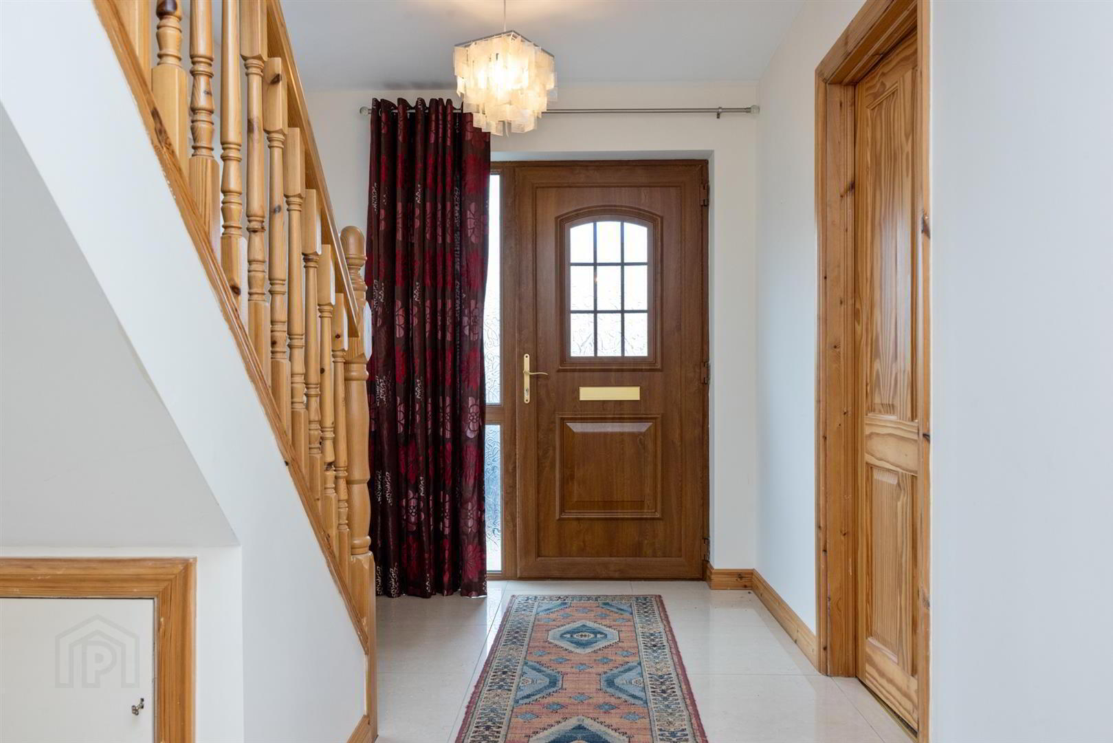 4 Actons Crescent 2 of 37