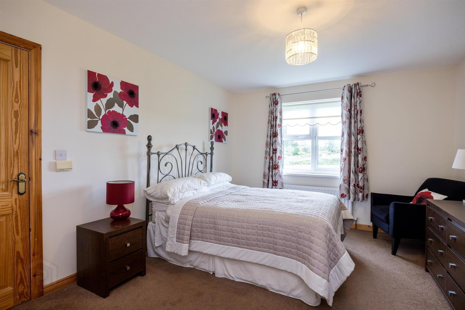 4 Actons Crescent 16 of 37