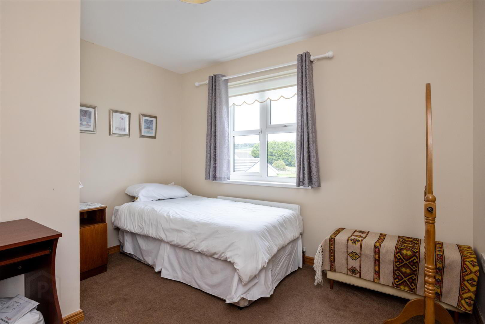 4 Actons Crescent 14 of 37