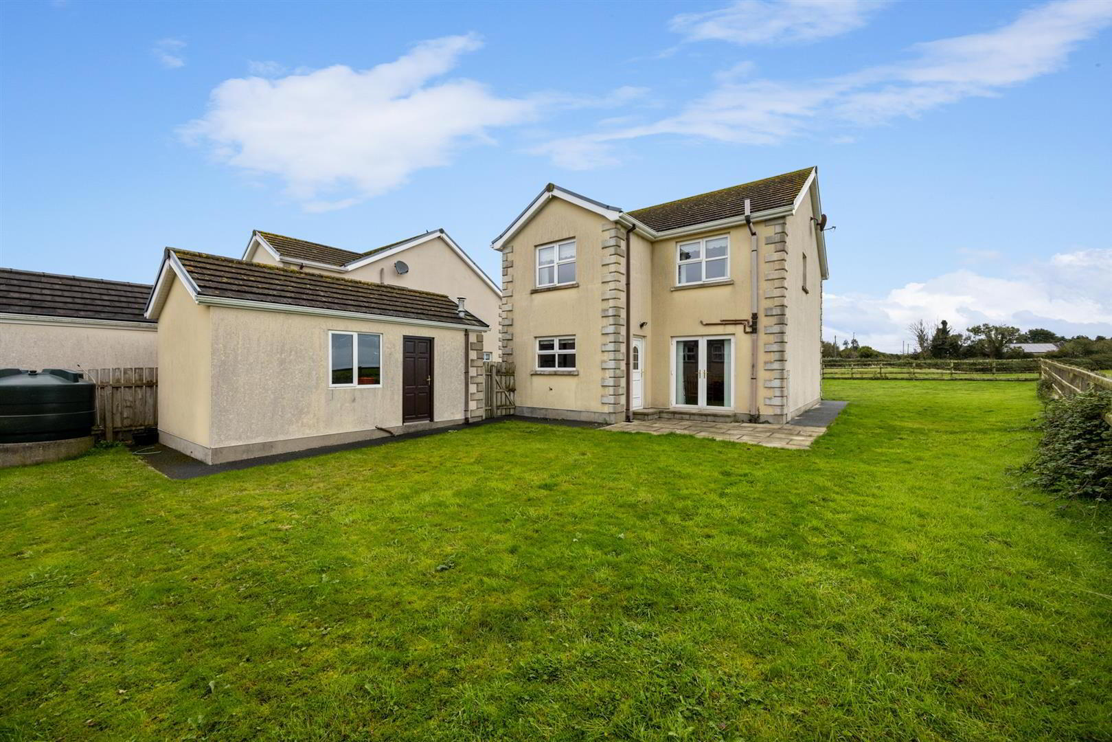 4 Actons Crescent 27 of 37