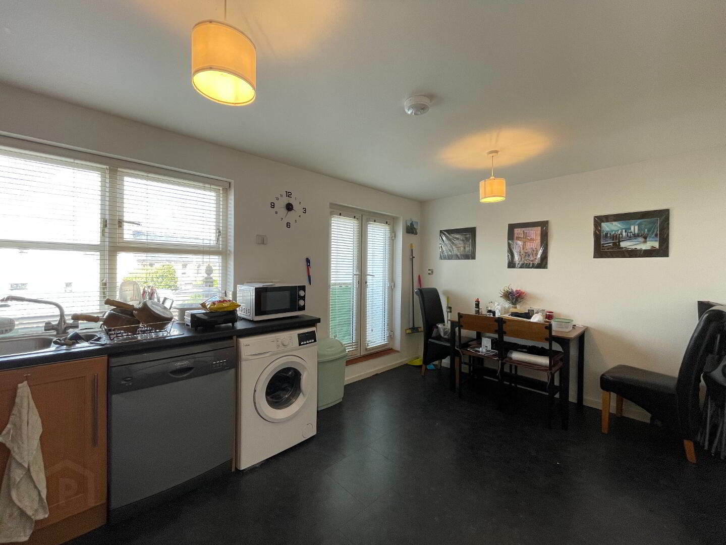 5 & 5a Stanley Mews 8 of 22