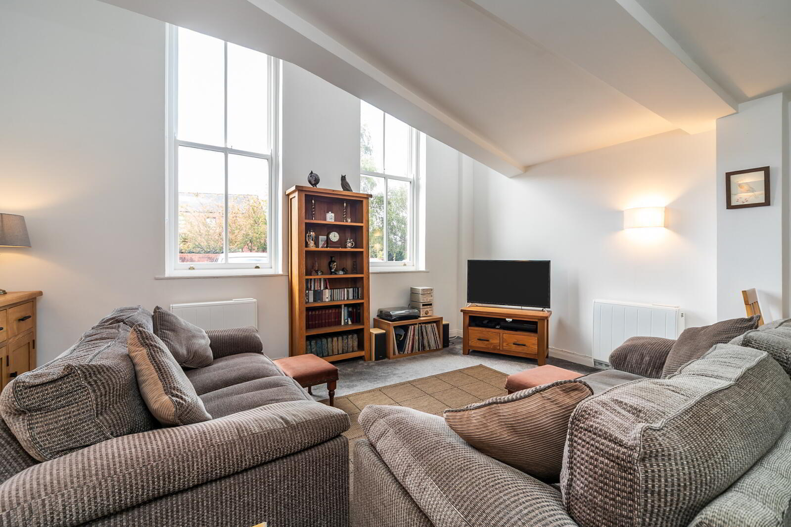 Apartment 14 48 Rossmore Drive 2 of 21