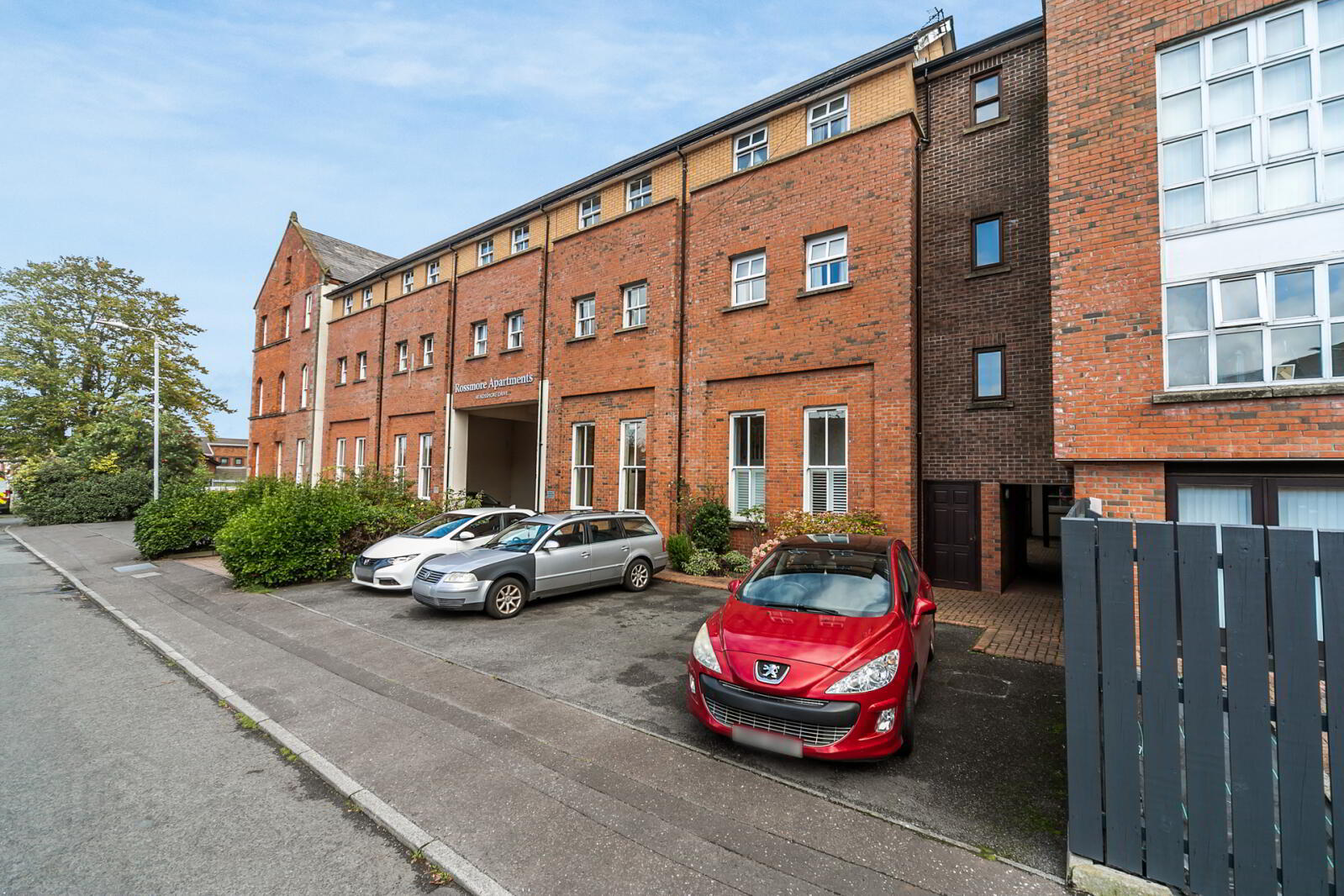 Apartment 14 48 Rossmore Drive 20 of 21