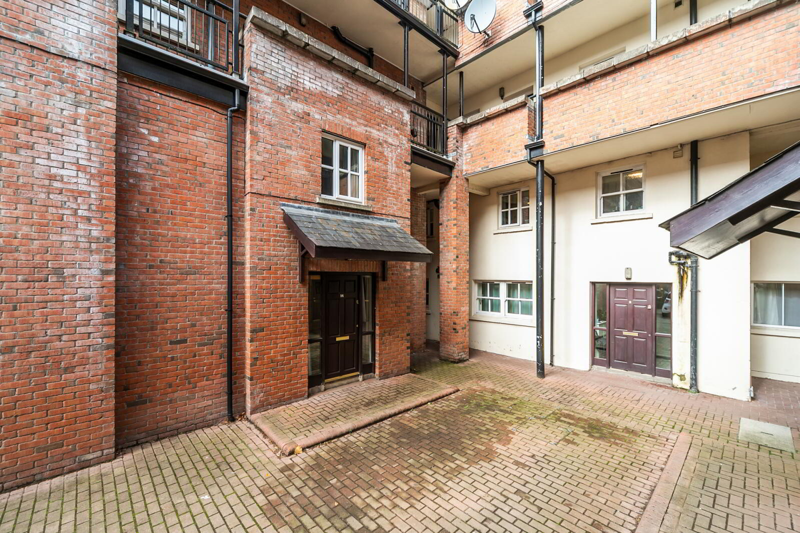 Apartment 14 48 Rossmore Drive 17 of 21
