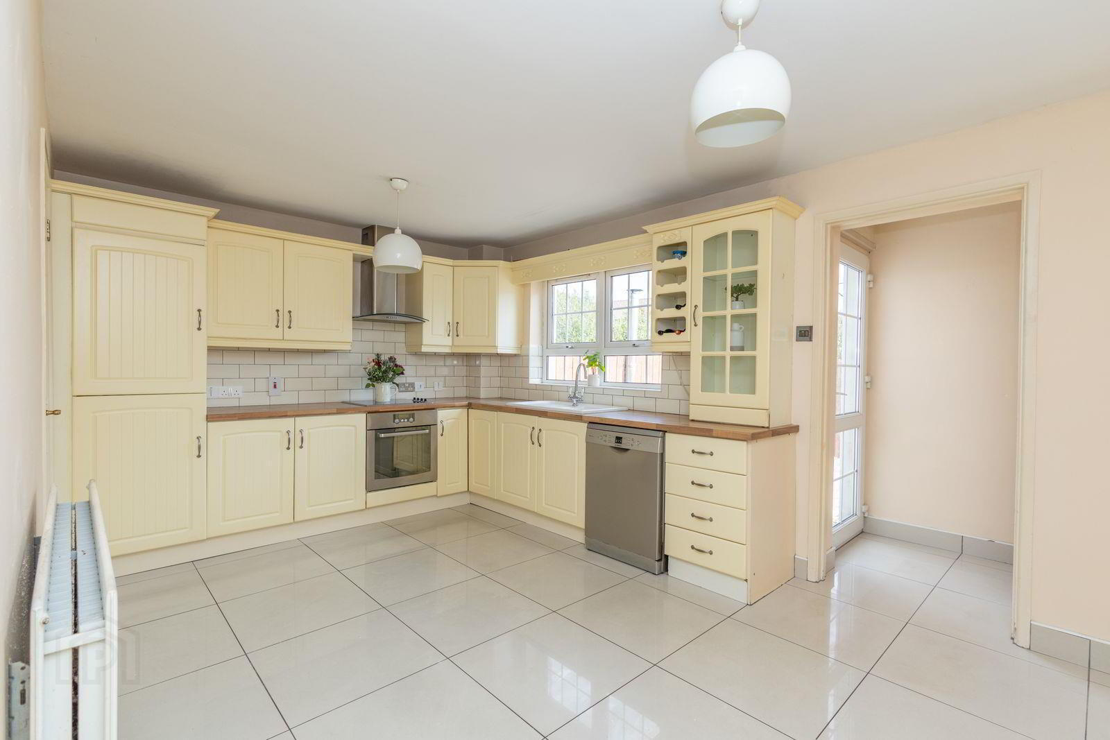 24 Orchard Hill 8 of 32