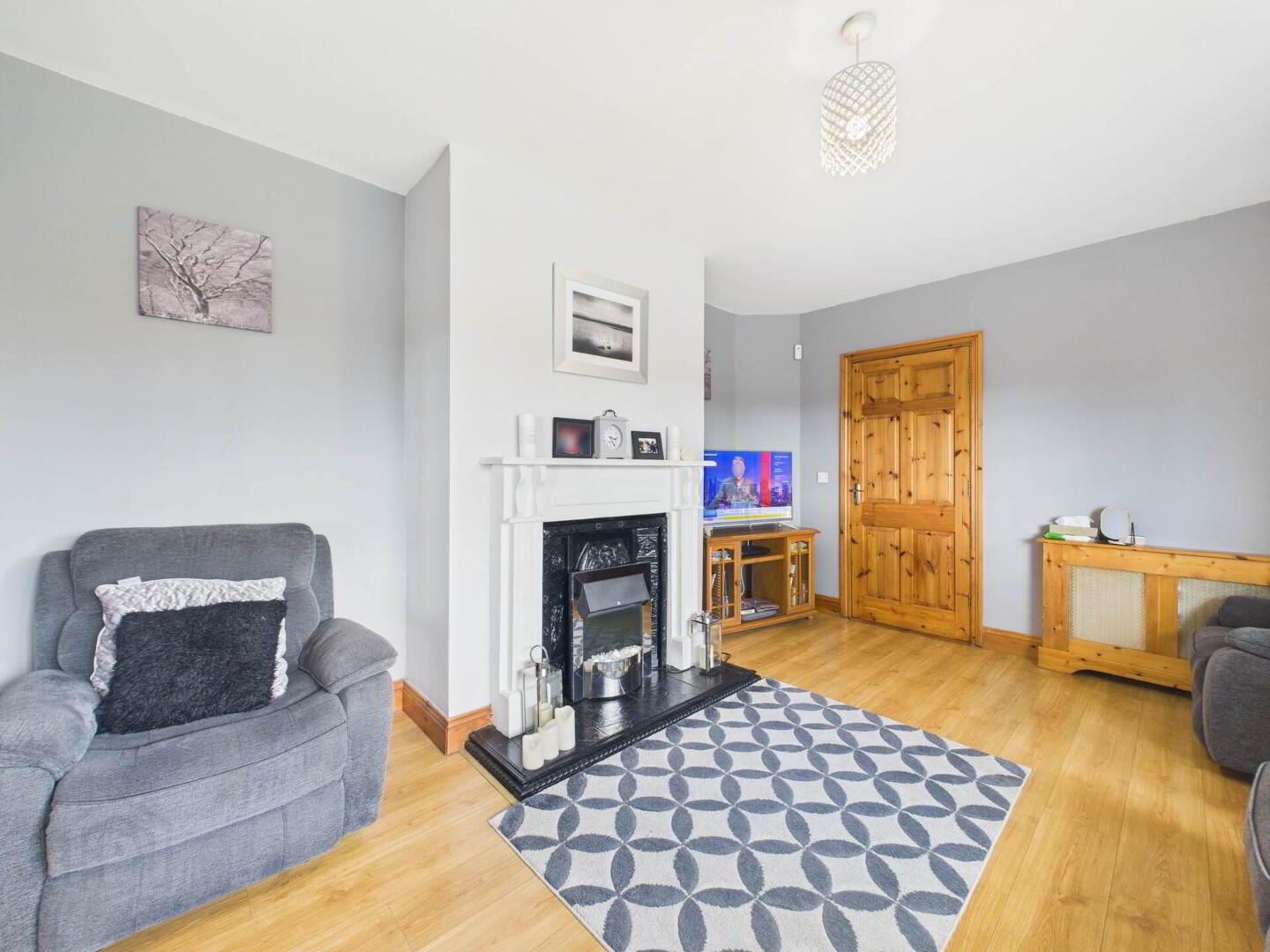 16 Pine Road 3 of 20