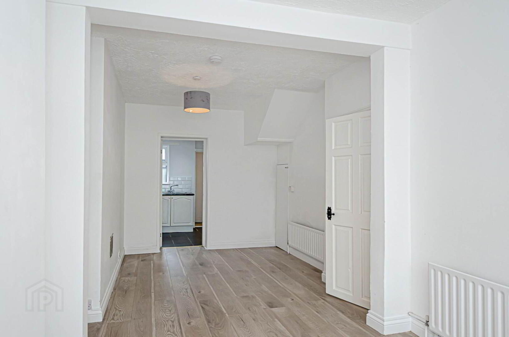 4 Ardenvohr Street 6 of 17