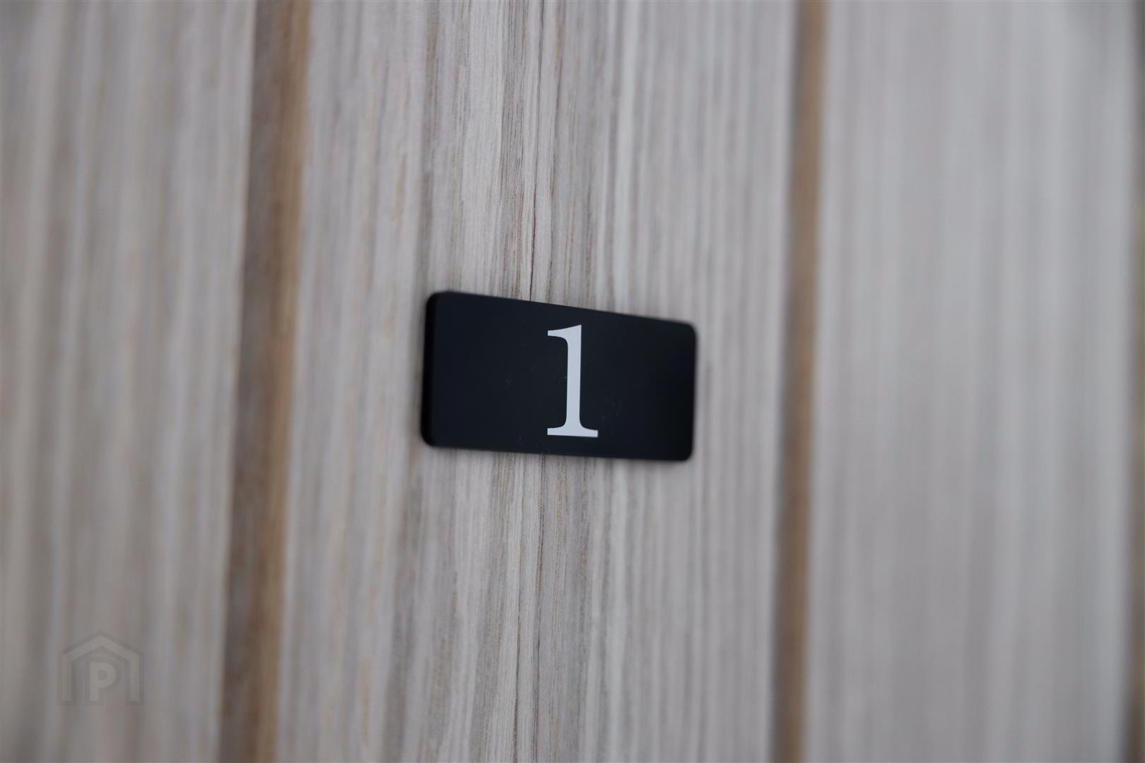 Room 1, 24 Windsor Avenue 4 of 53