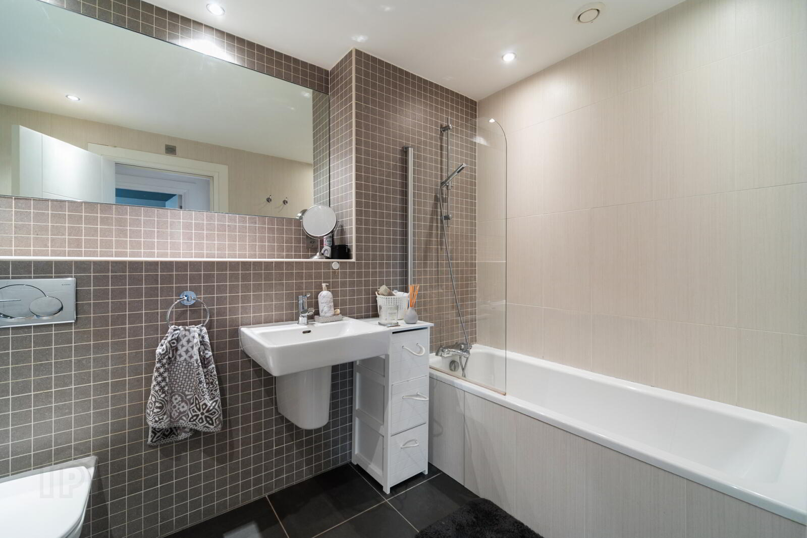 Apartment 211 The Bakery 311 Ormeau Road 7 of 19