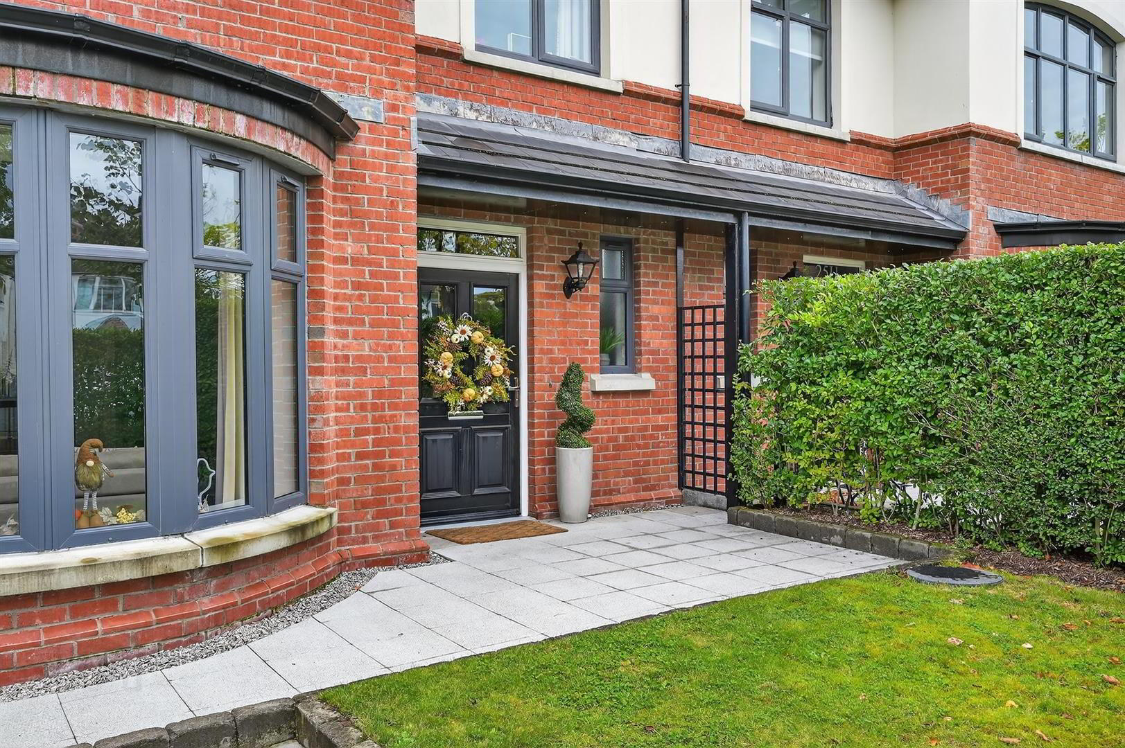 25i Harberton Park 2 of 41