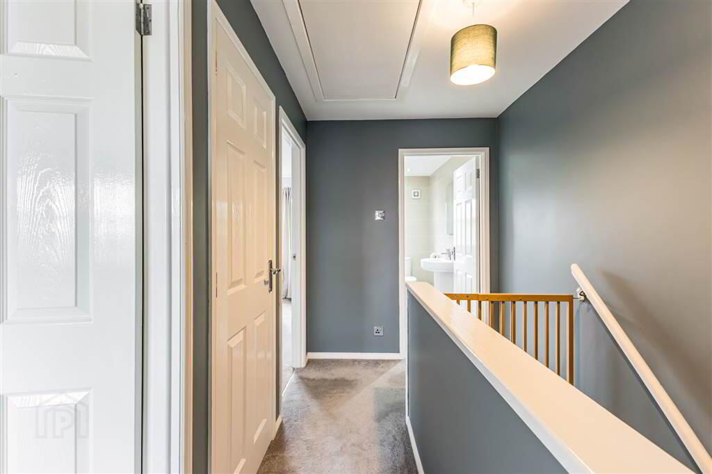 18 Mill Brae 16 of 32