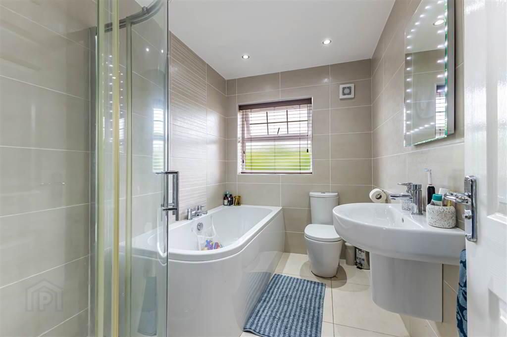 18 Mill Brae 25 of 32