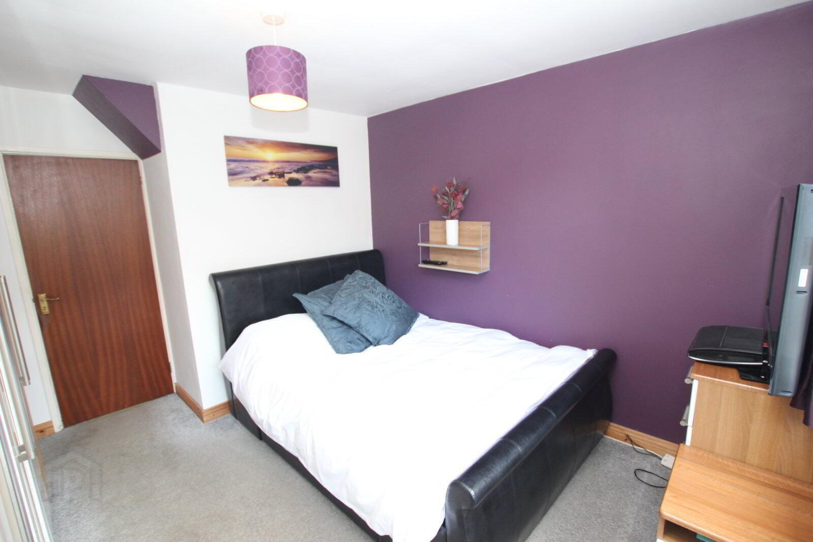 2 Woodford Road 8 of 15