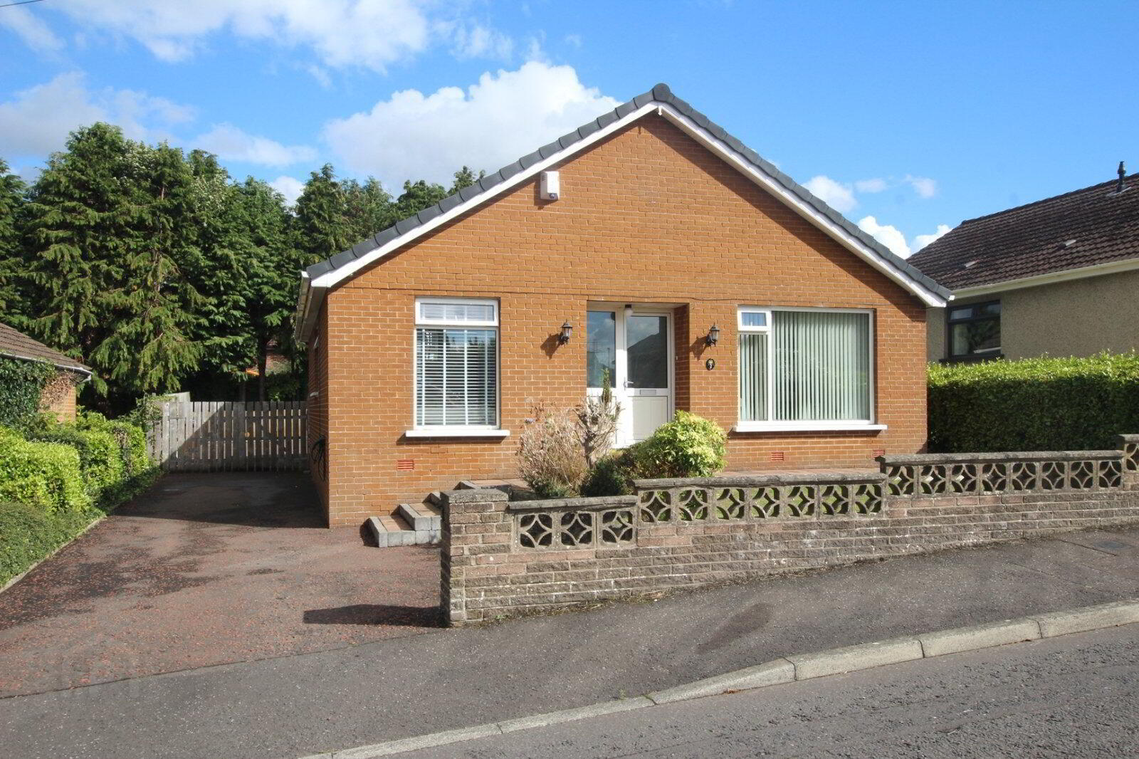 2 Woodford Road 1 of 15