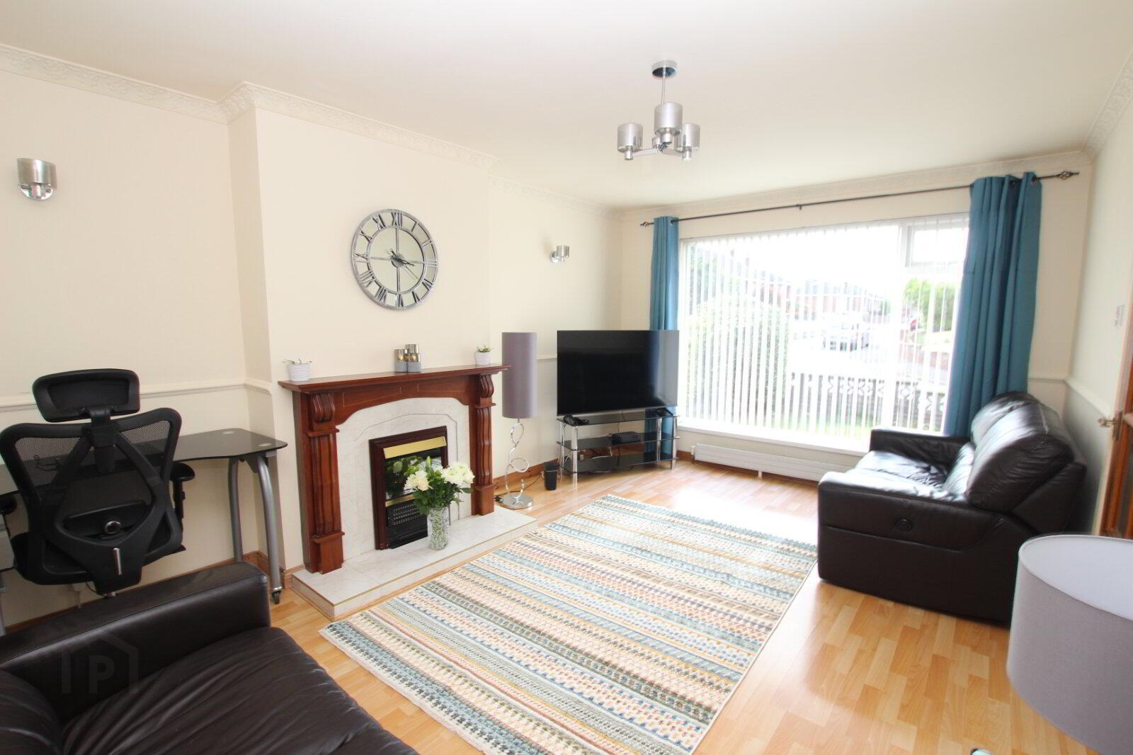 2 Woodford Road 3 of 15
