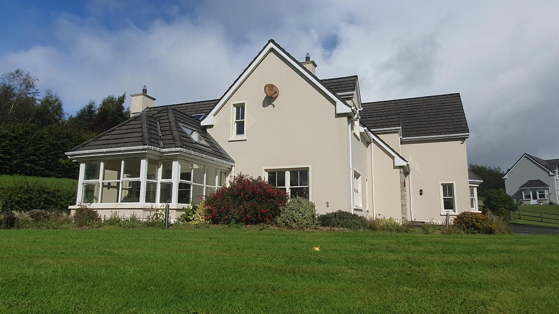 2 Woodvale Court 3 of 23